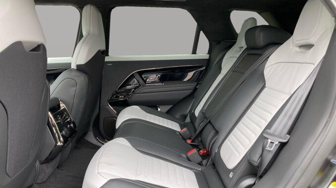 Land Rover Range Rover Sport 4.4 P635 V8 SV Ultimate Edition 5dr Auto Petrol Estate - Image 4